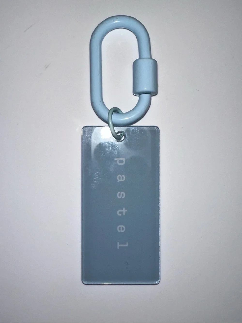 CJ hendry salon 94 pastel carabiner